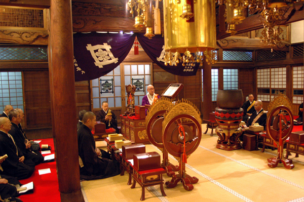 池上一山の住職が開山日朗聖人の法要を営みます。