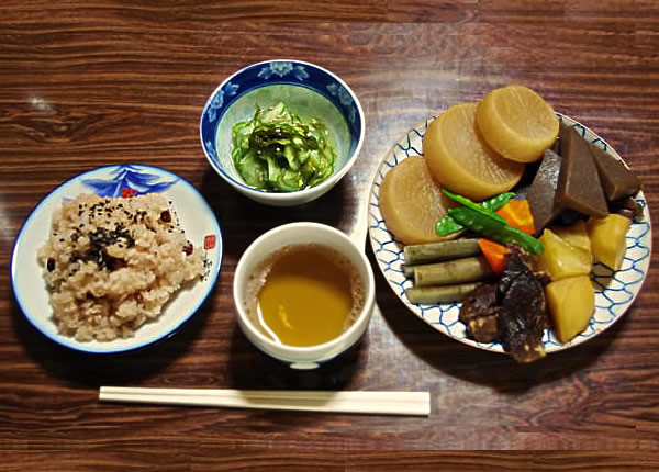 振る舞われたご馳走